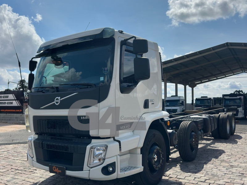 VOLVO VM 360 8X2 2023/2023 