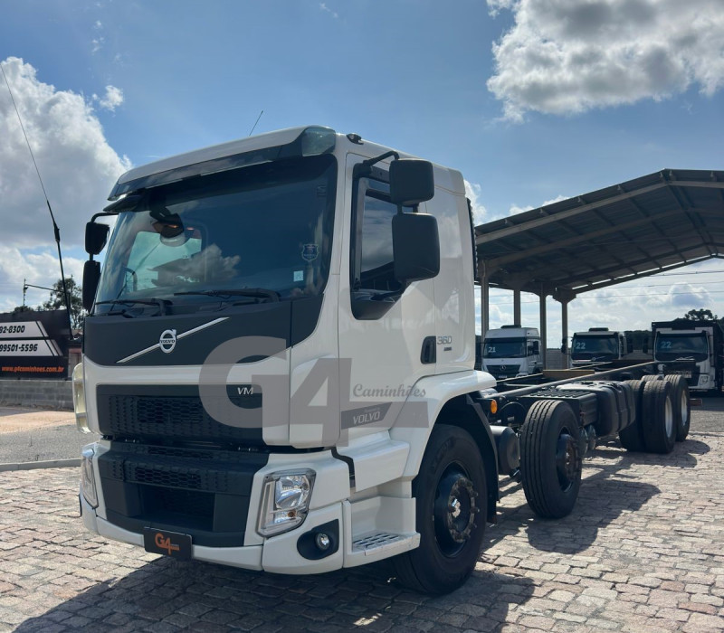 VOLVO VM 360 8X2 2023/2023 