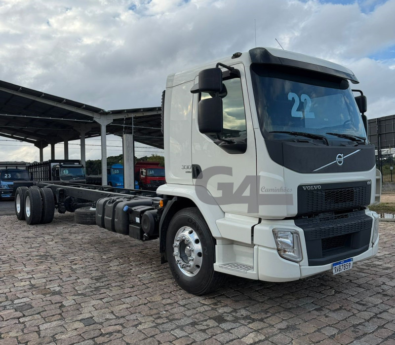 VOLVO VM 330 6x2 2022